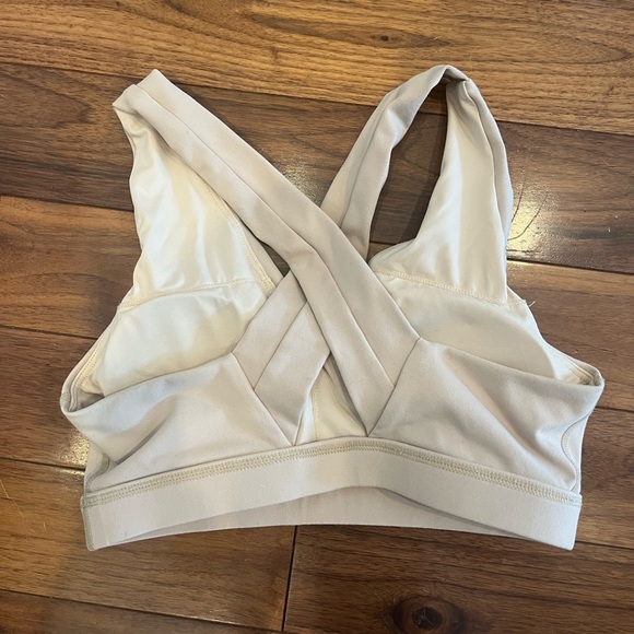 Sports bra - Picture 2 of 3
